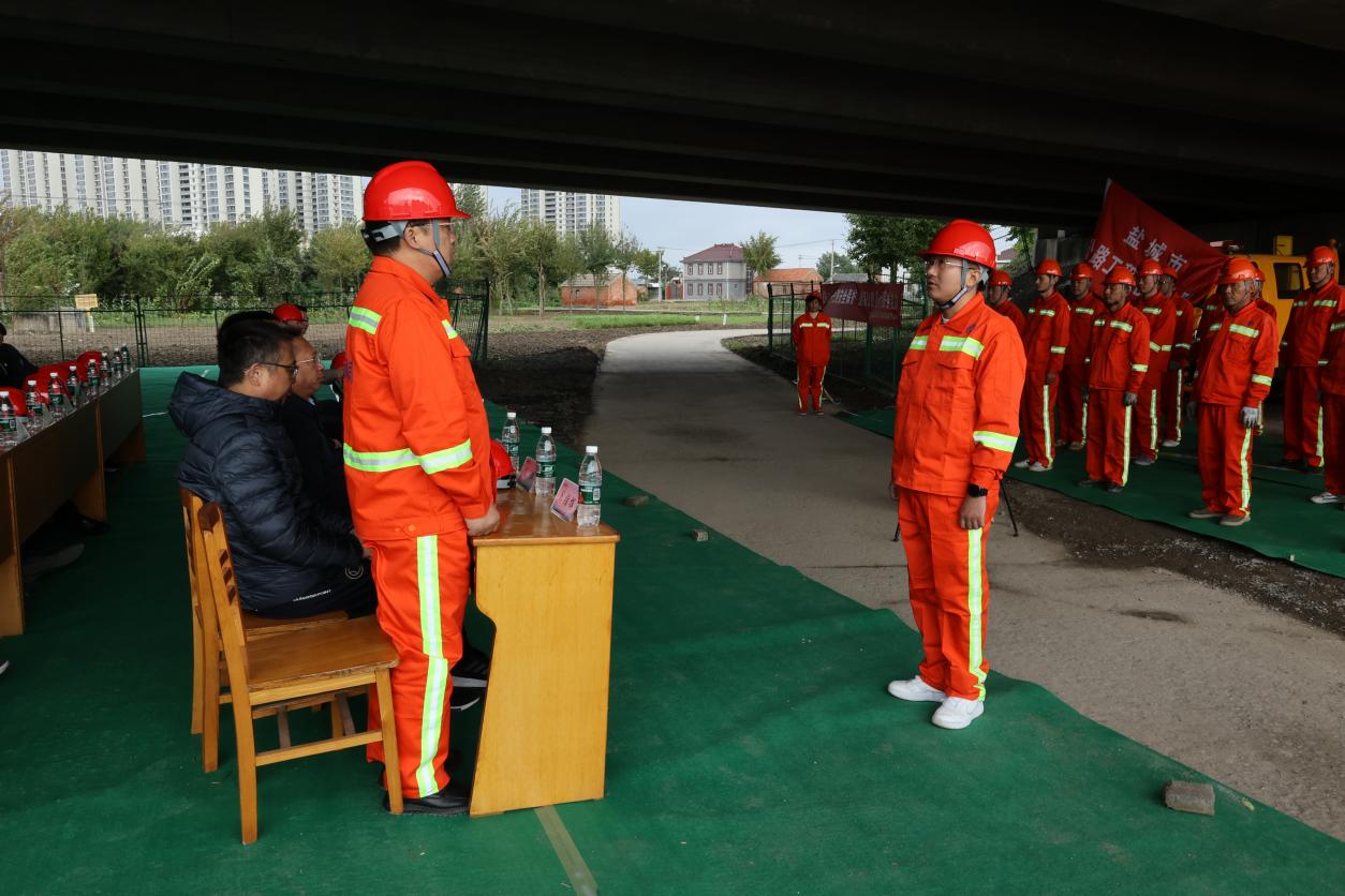 市普通国省道公路开展桥梁抢修应急演练