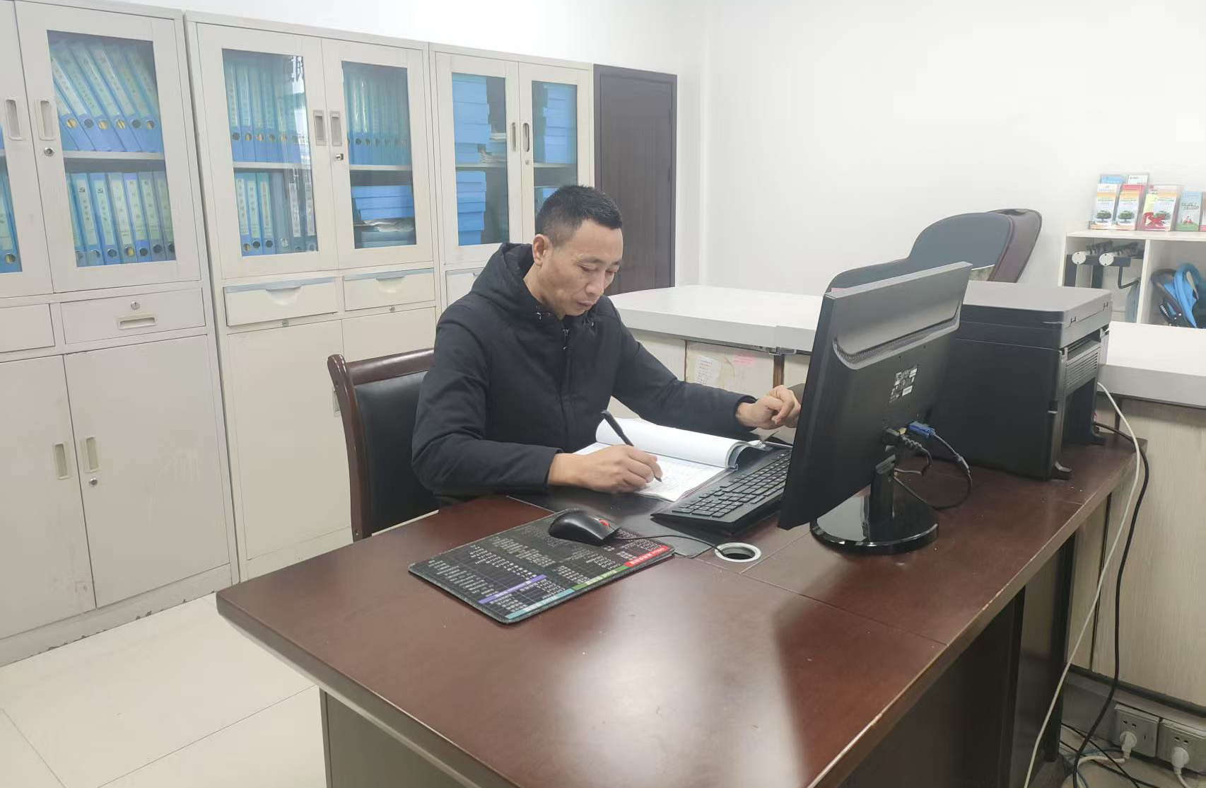 盐渎街道福利社区陈国安：用实干绘就精彩人生画卷