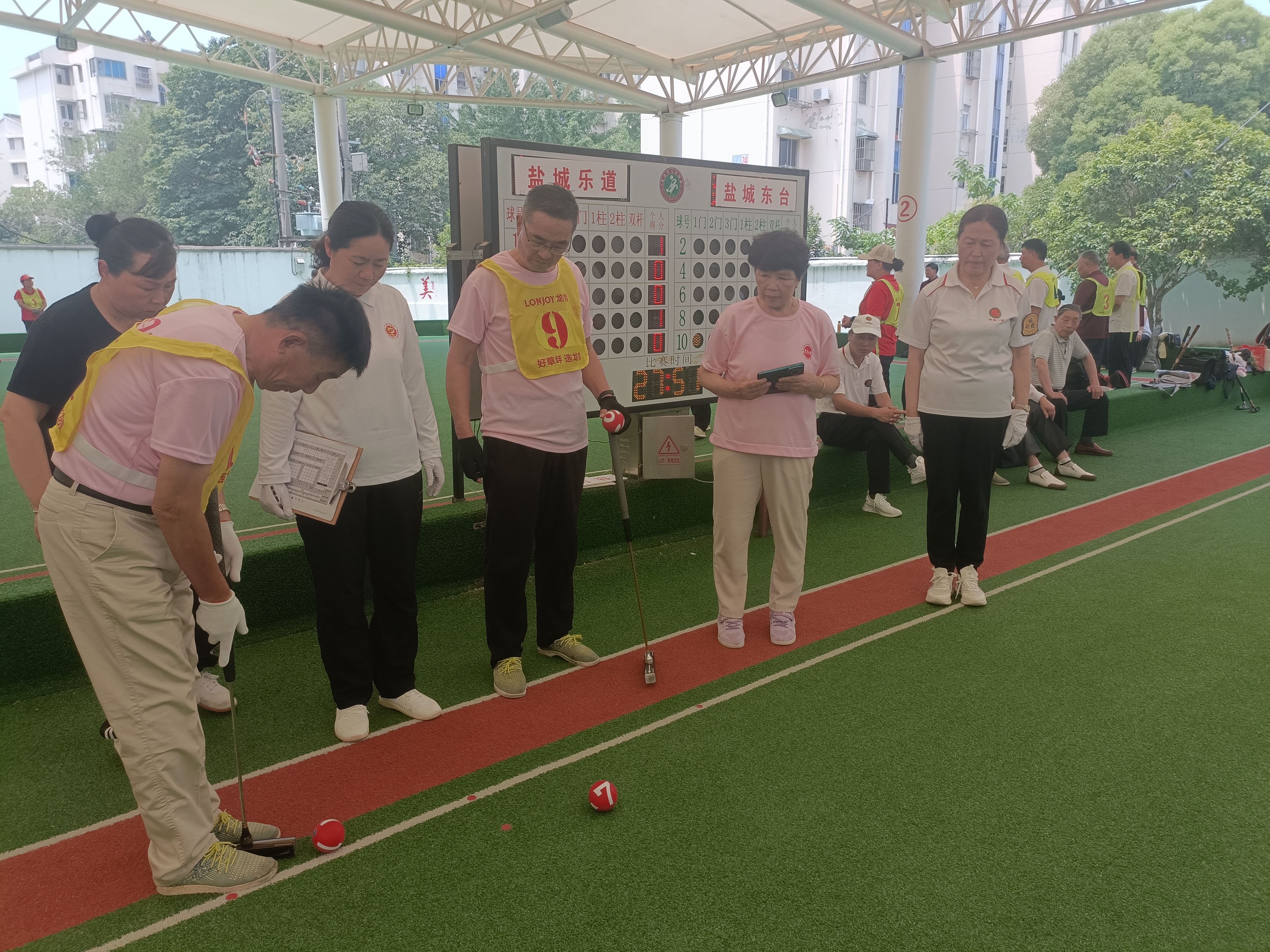 东台:省内外12支门球队以球会友
