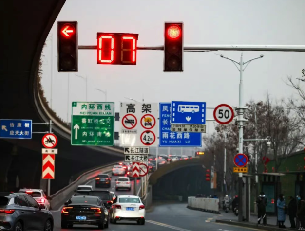 江苏南京：装上“眼睛”看车流 升级“大脑”算时长