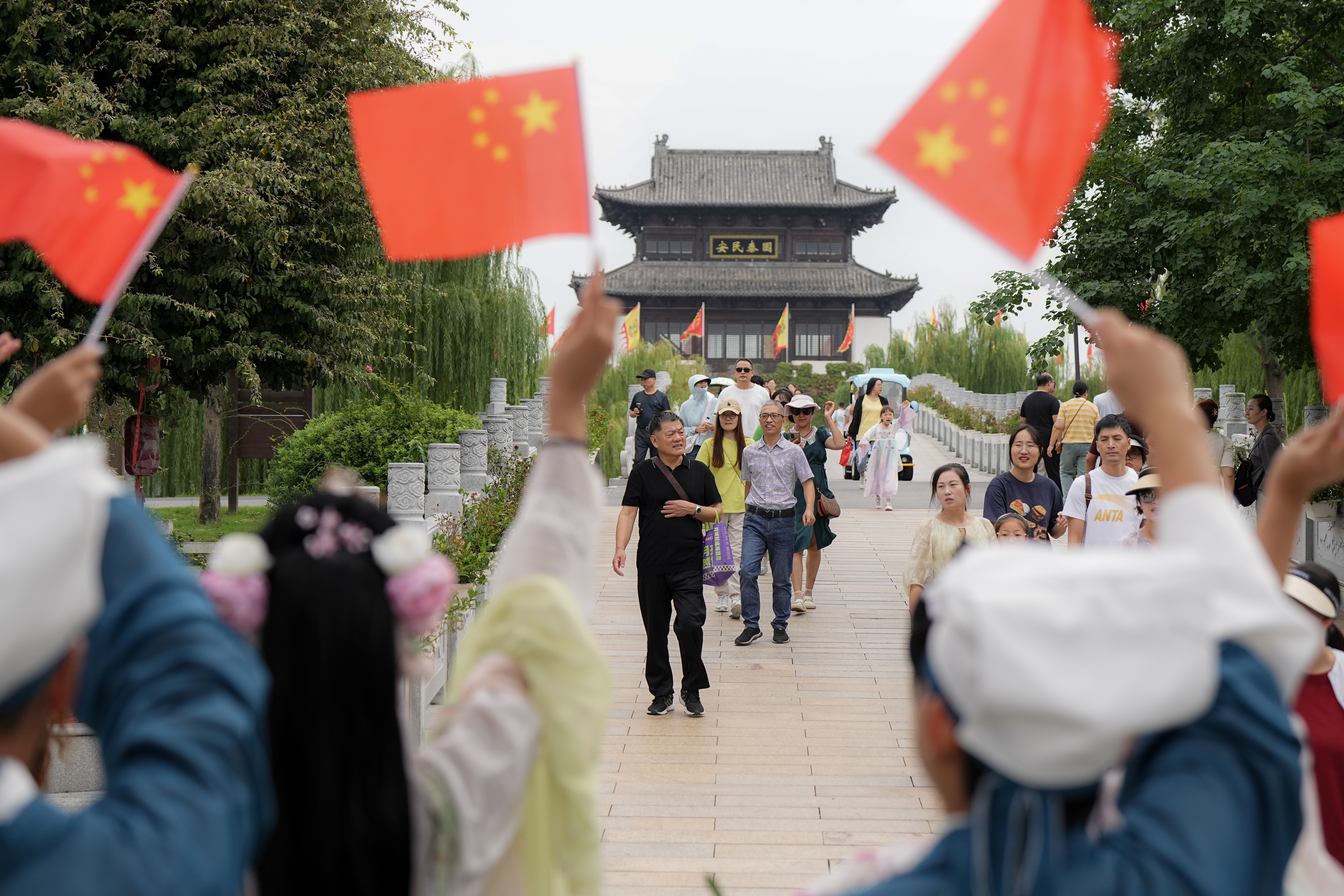 国庆假期首日热力升腾
