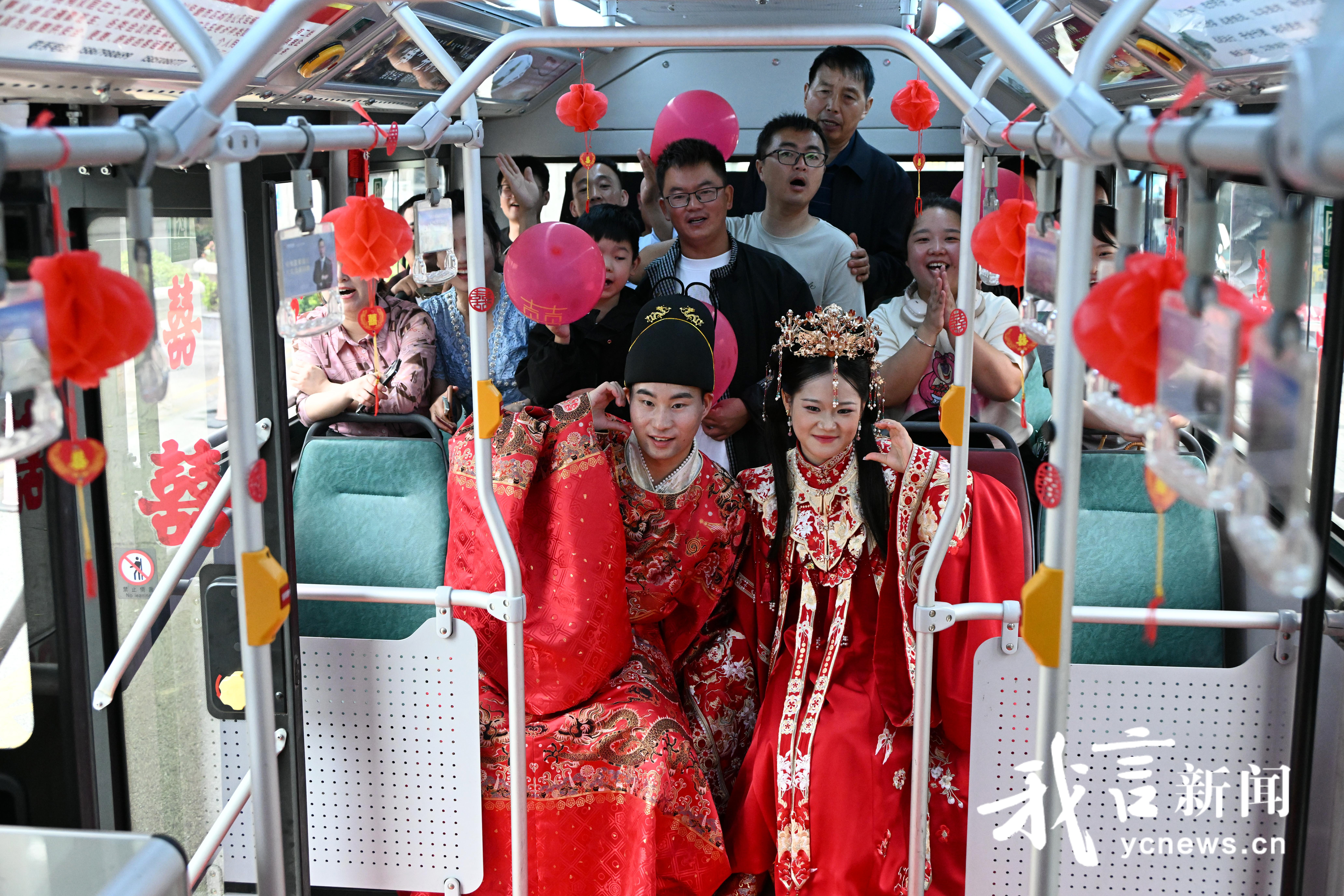新能源公交“变身”婚车，浪漫又低碳！