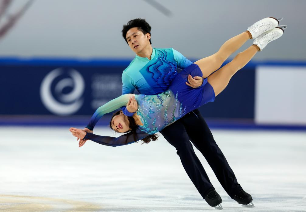 花滑中国杯丨奥运冠军隋文静/韩聪复出首战摘铜
