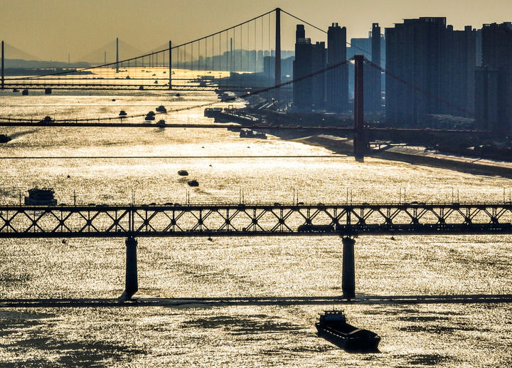 潮平江岸阔 风正一帆悬——湖北建设中部崛起重要战略支点观察