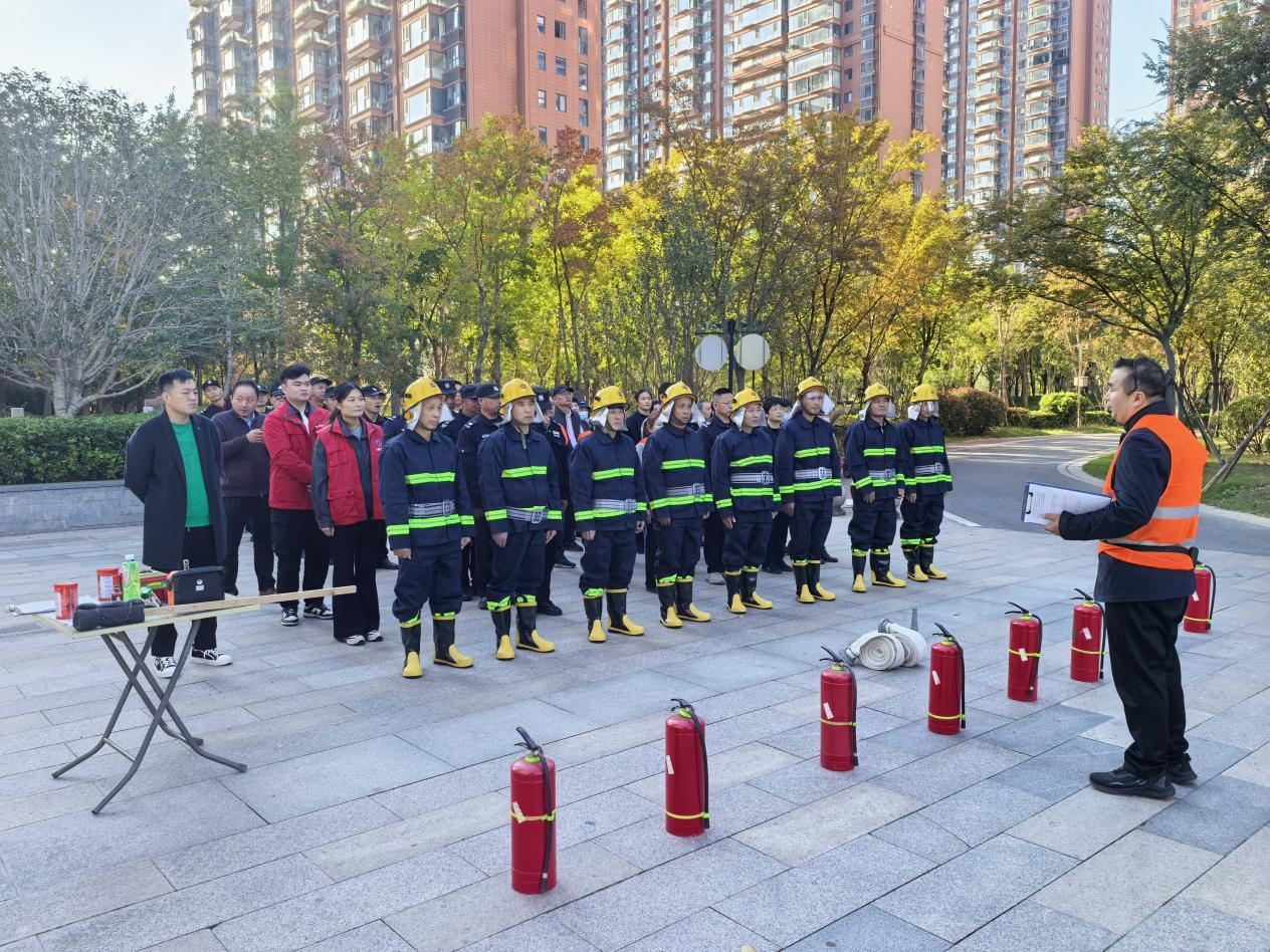 潘黄街道旭日社区开展消防安全演练