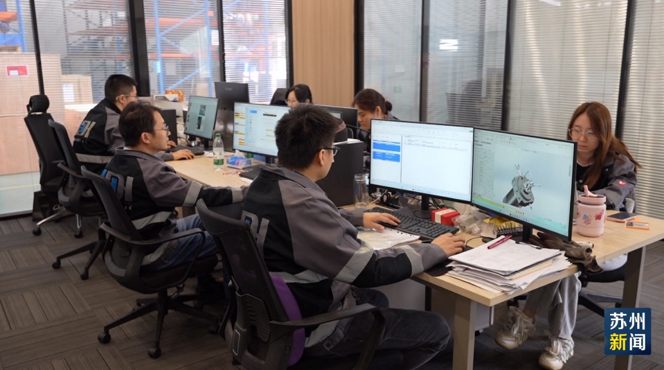 江苏苏州：赶订单促生产 奋力冲刺“全年红”