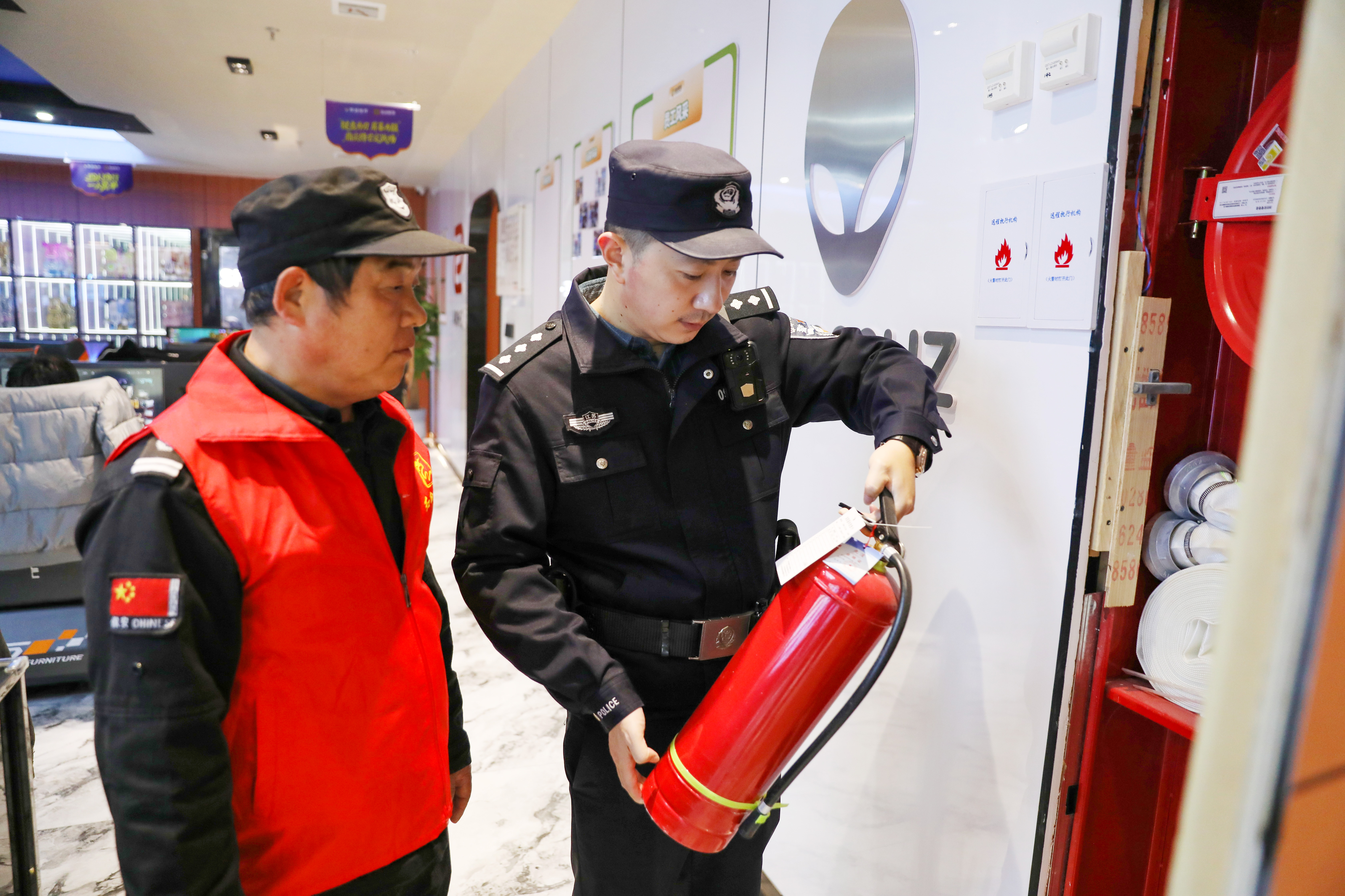 “警”守平安，温暖守护  盐城公安开展秋冬季社会治安打击整治专项攻坚第三次集中清查行动