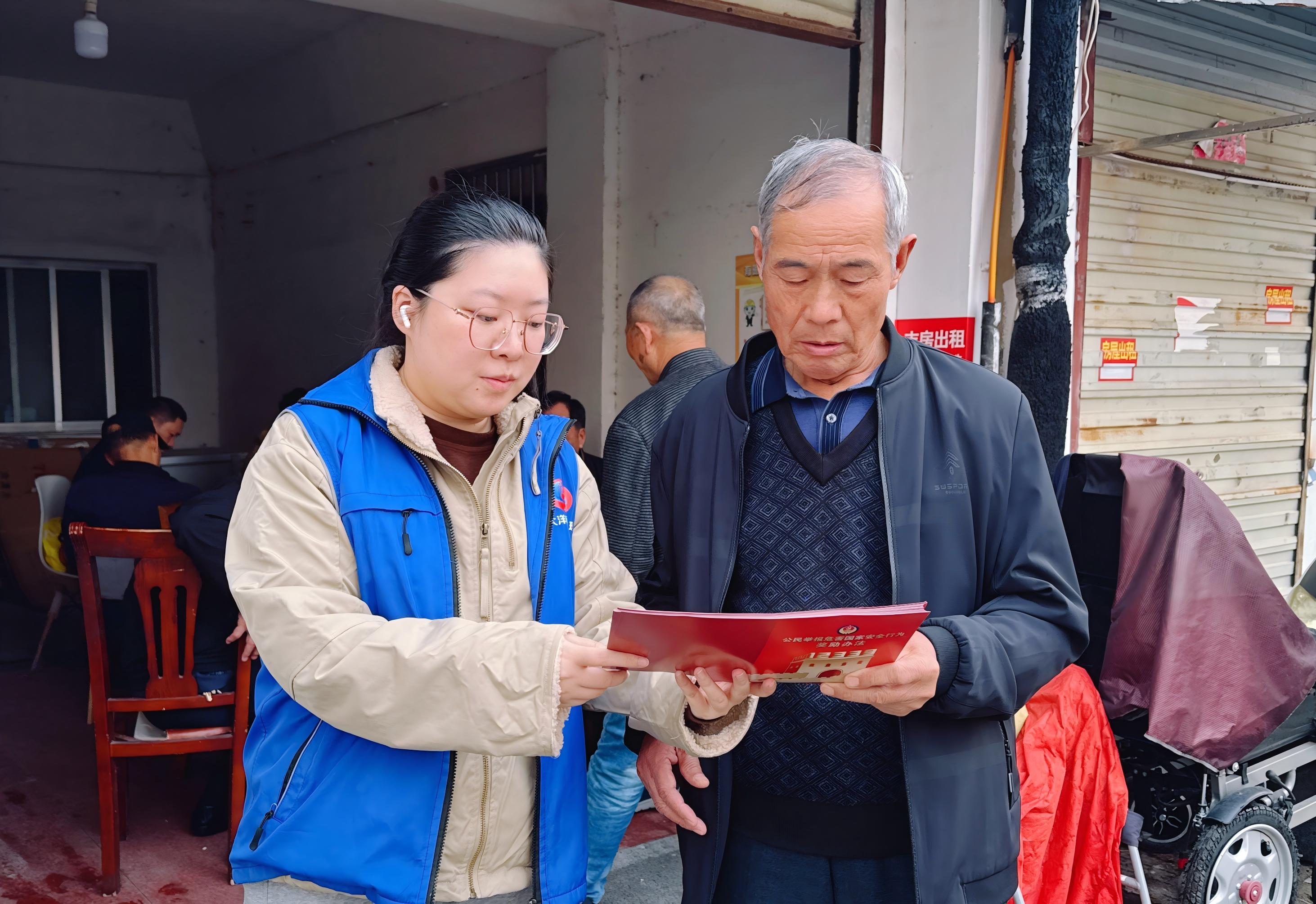 大洋街道毓龙公园社区网格员倪源源：守“网”尽职暖民心 践诺力行惠民生