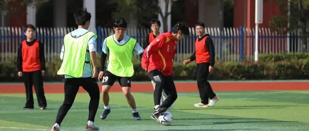 苏超盐城队球员来啦！