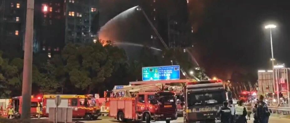 高层起火应该往哪儿跑？一种情况极其危险，一定要先开门！