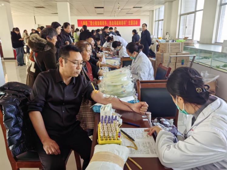 八滩镇：爱心献血暖意融