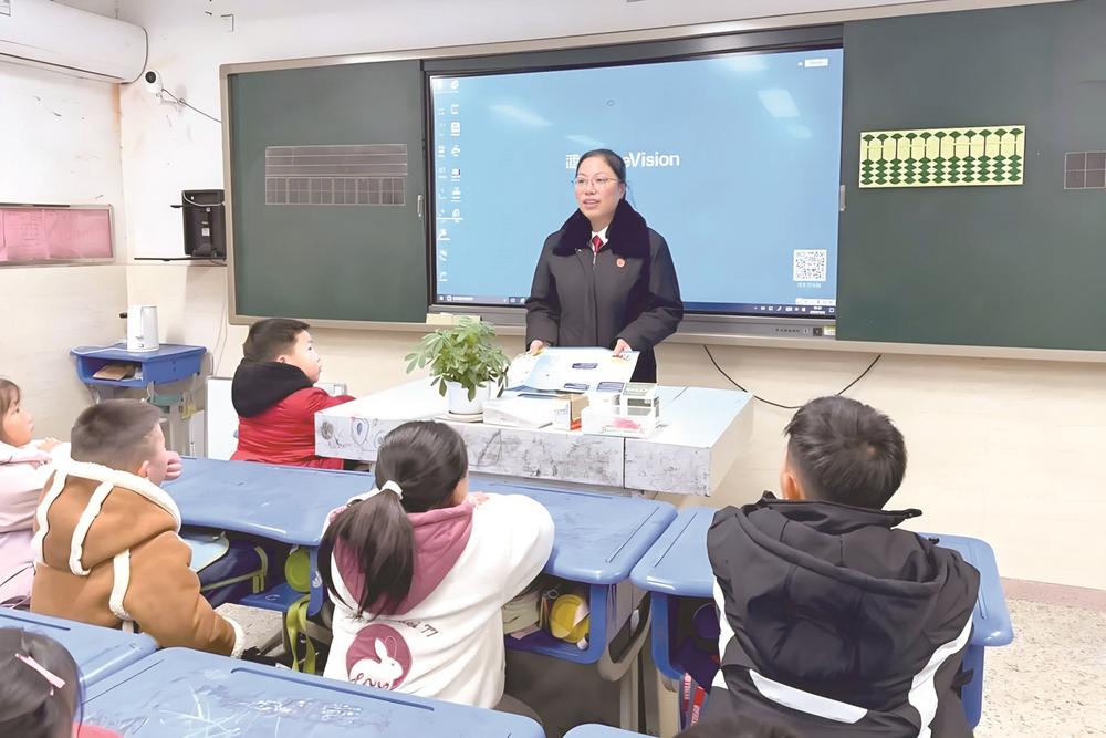 射阳法院护航成长 安全“童”行
