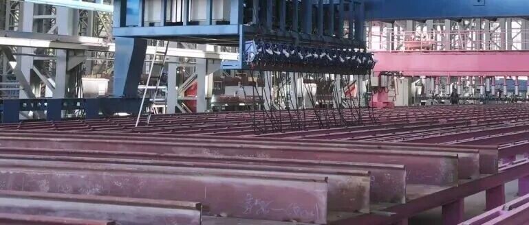 4万吨级！“全球通”集装箱船在盐开工！