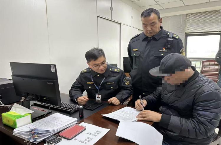 盐城严查巡游出租汽车拒载行为维护市场经营秩序