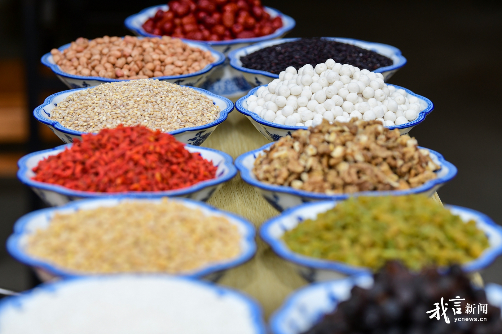 一碗腊八粥，情暖千万家