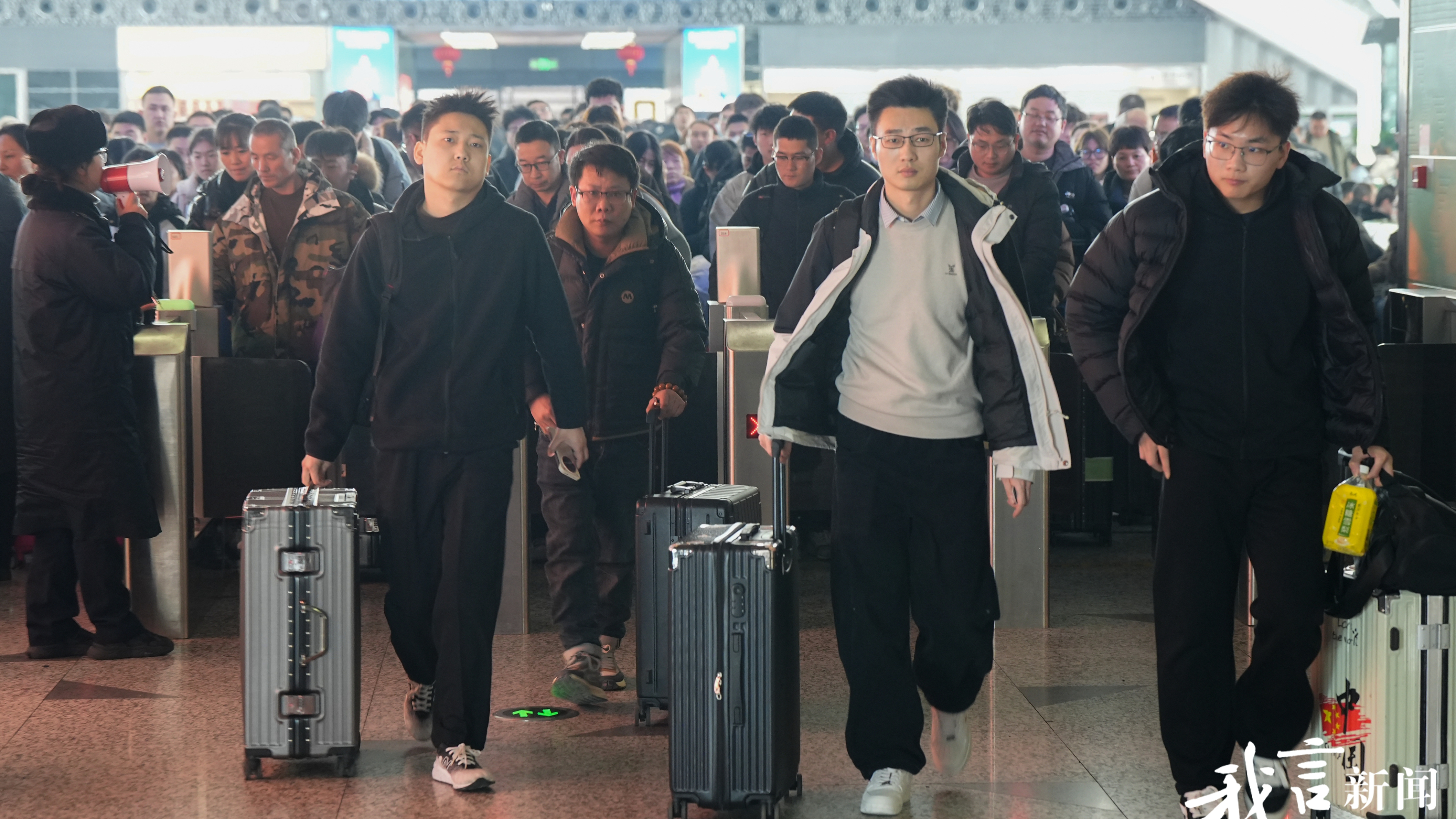 南方小年盐城高铁站客流攀升