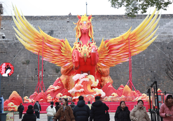 热气腾腾的中国年｜满屏都是 “马”，邀你来打卡