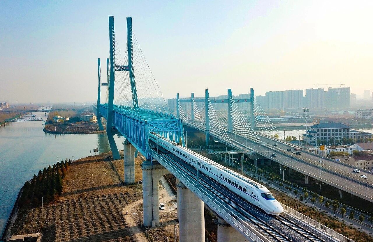 我的铁路风景丨铁轨铺新路 车窗映小康(朱琳)