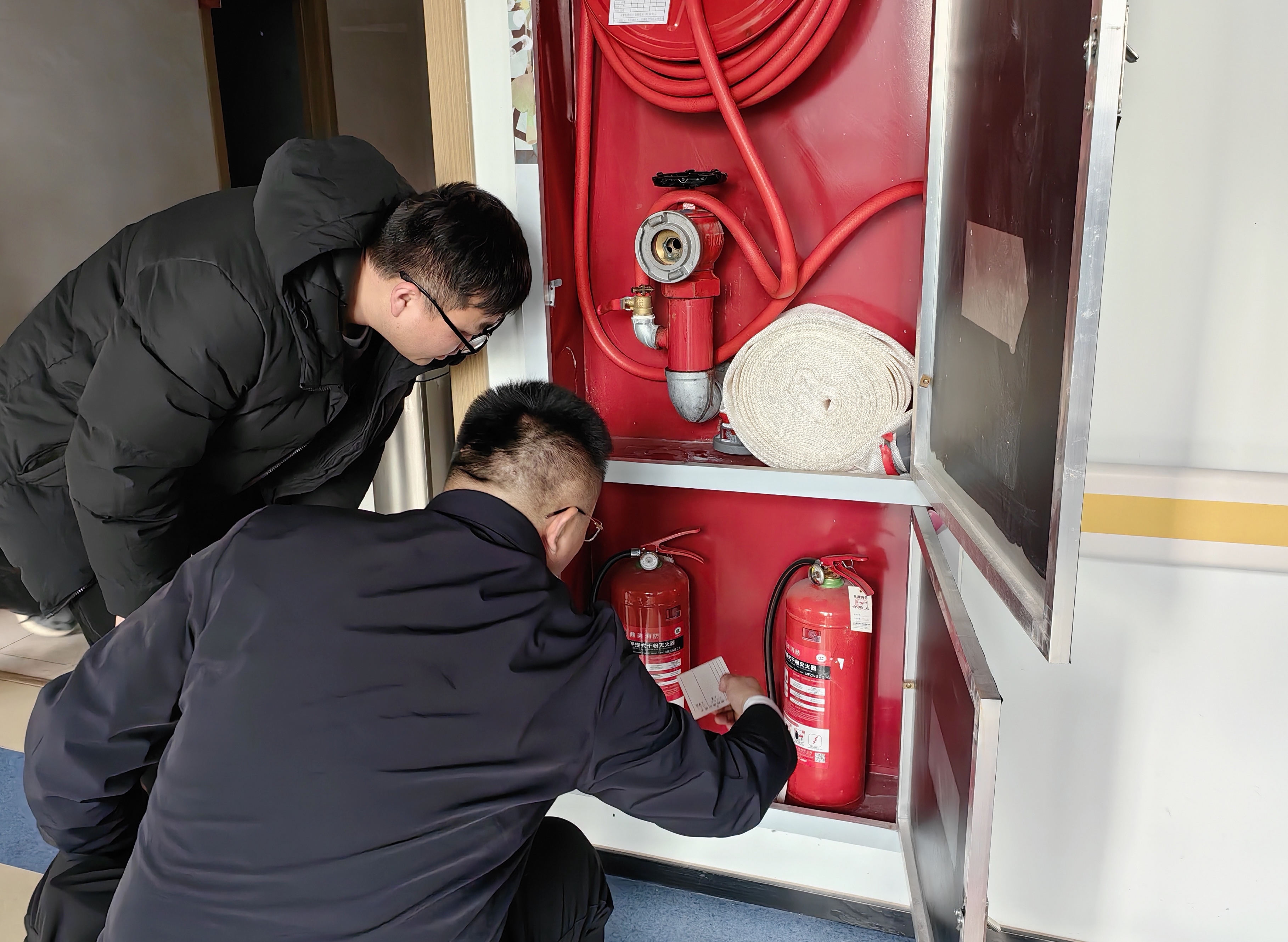 先锋街道城西村开展节前安全大检查活动