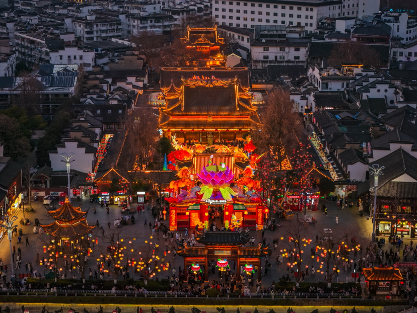 热气腾腾的中国年│“守”与“变”，调出南京夫子庙最地道的年味