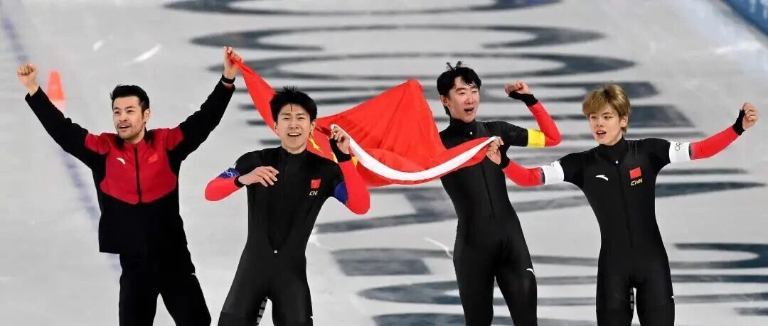 “我们做到了！”中国速滑男团创历史夺铜，赛后集体发声，刘瀚彬：走下领奖台，还有两个项目等着我