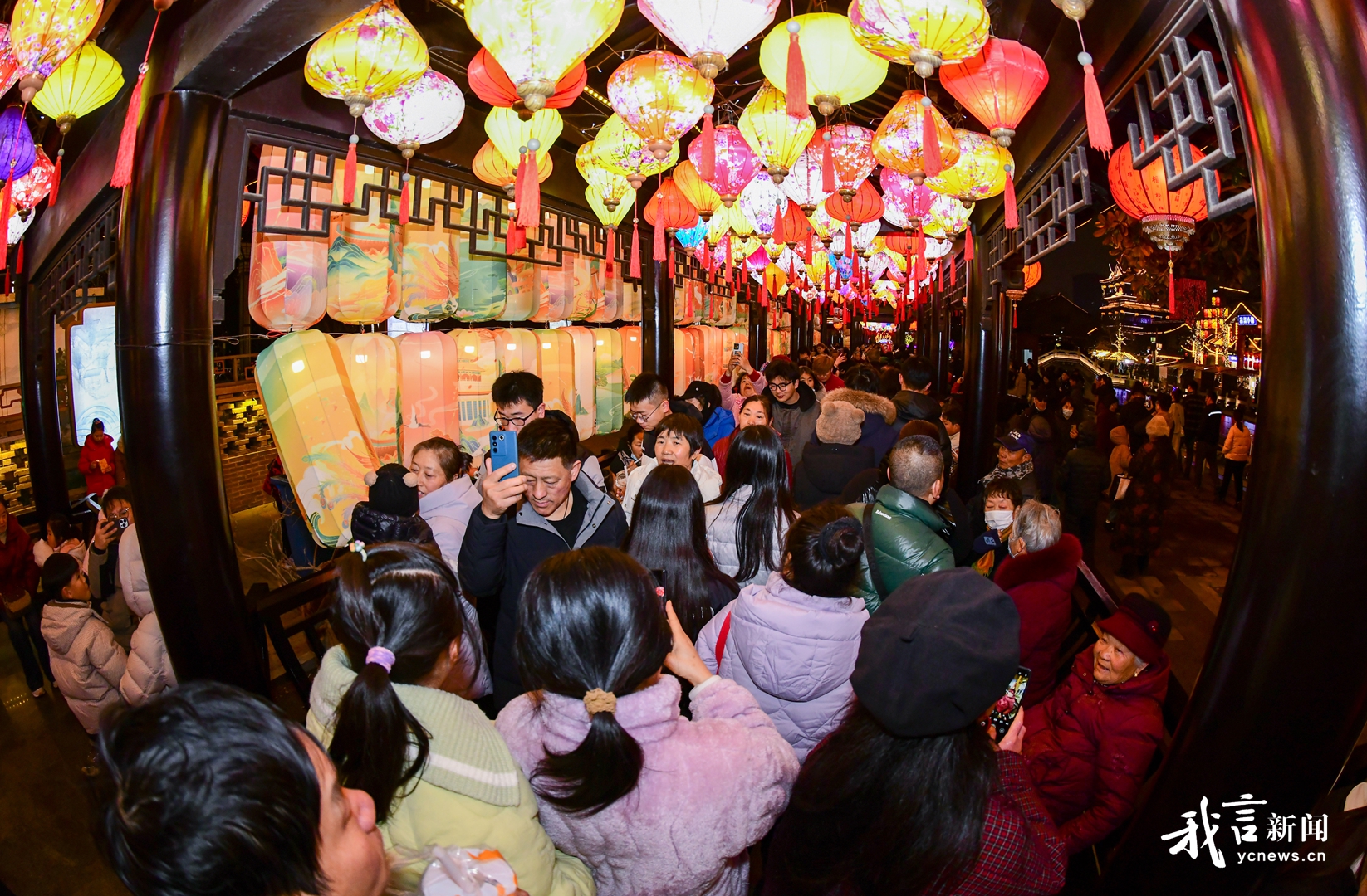 盐镇水街花式“闹”元宵