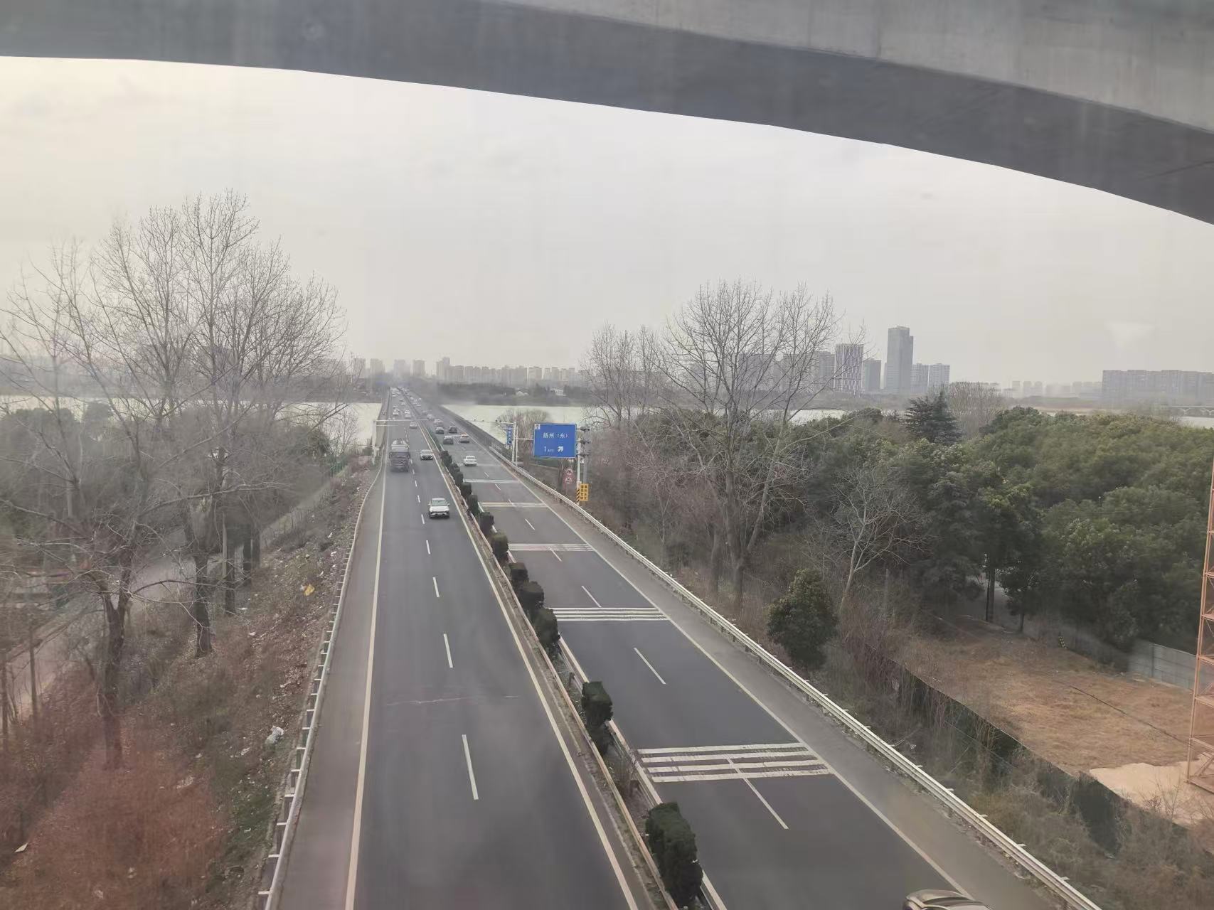 我的铁路风景丨飞驰在江淮春意里(陈维娟)