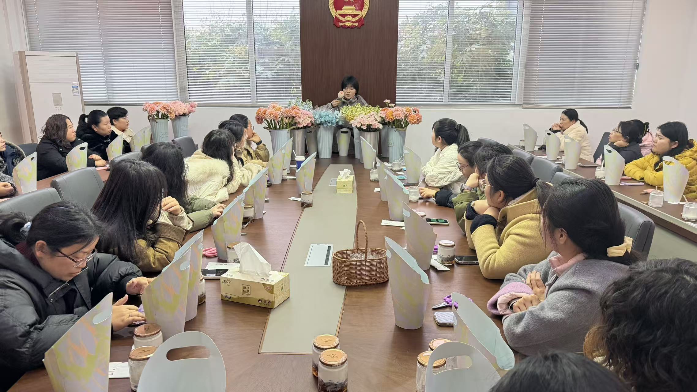 建阳镇：春风拂面三八到 工会关怀暖心潮