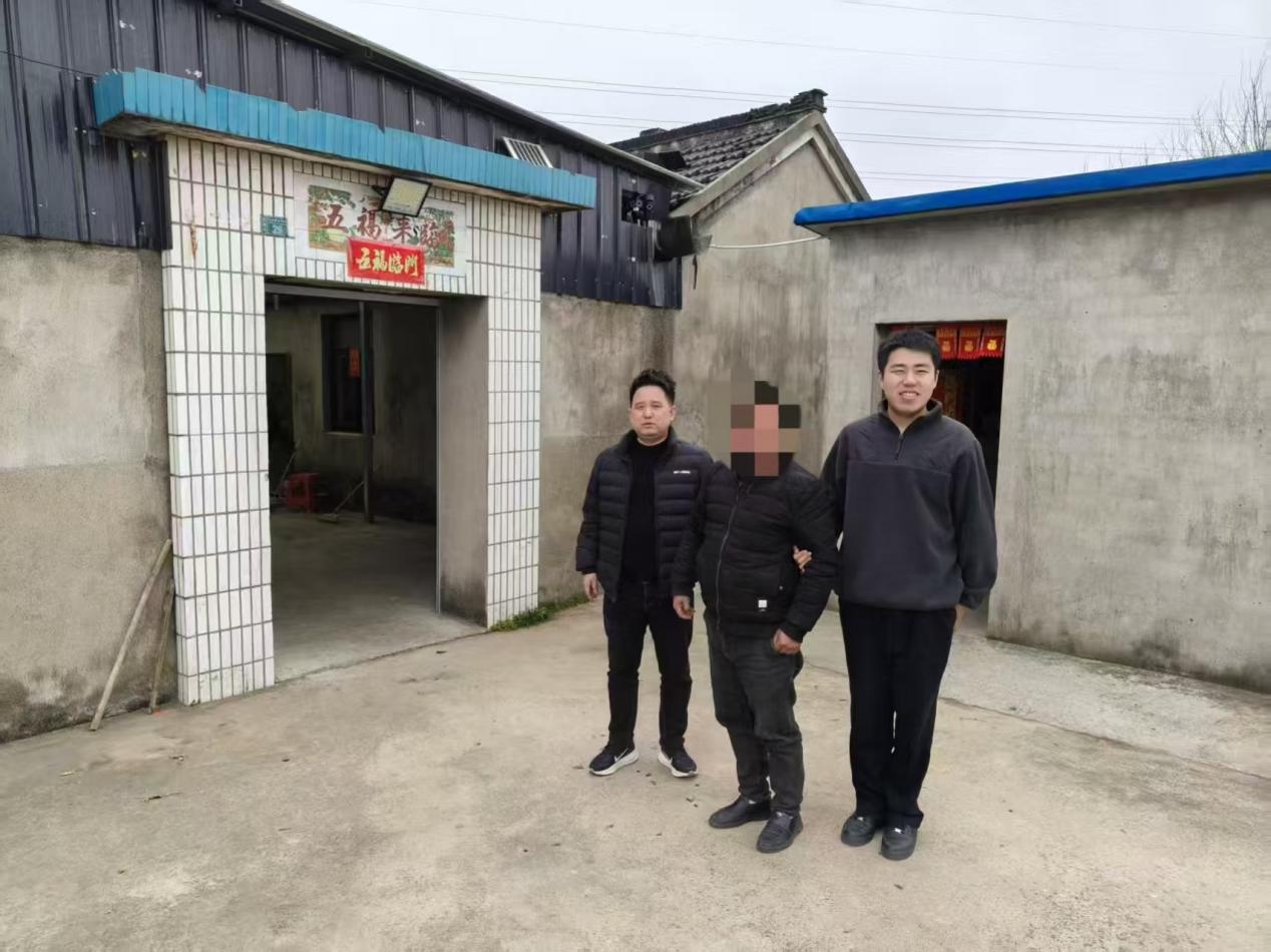 大年初一拜年忘锁门  小偷趁虚而入终落网