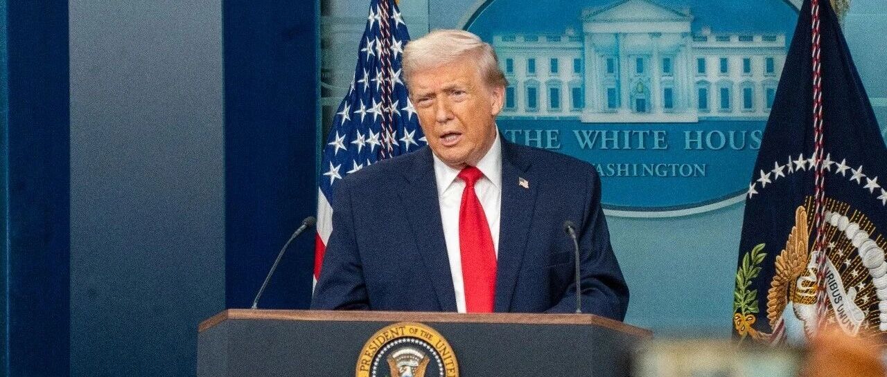 特朗普：“伊朗绝对正在被摧毁，他们完全失去了控制”；美国正对霍尔木兹海峡给予格外关注，目前海峡的形势“非常好”