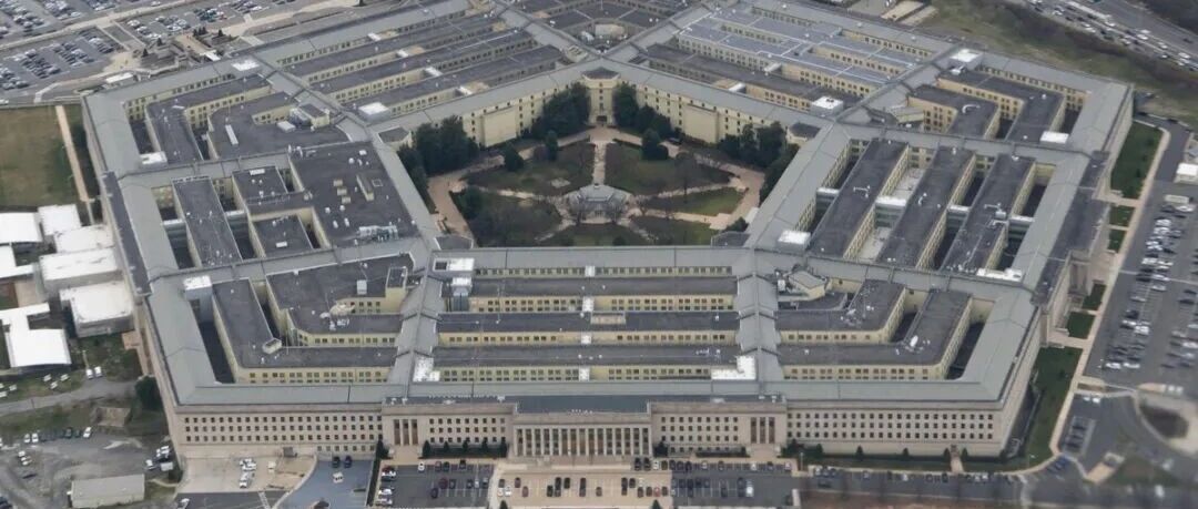 美国防部麻烦大了！突袭伊朗数月前，5天花掉501亿美元，其中1500万吃牛排、690万吃龙虾尾