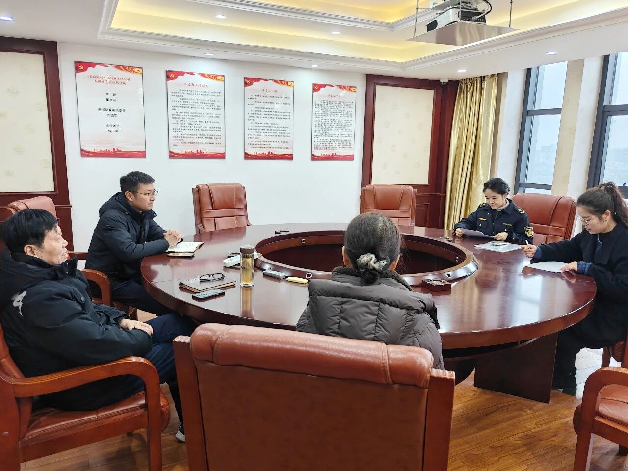 交通窗口上门问需 助企纾困提质效