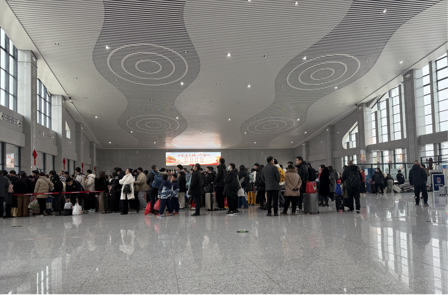 我的铁路风景丨高铁启程,奔赴下一场山海(黄春艳)