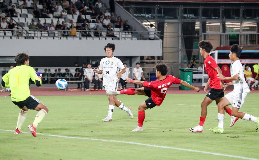 校园足球打底，“苏超”满是青春底气