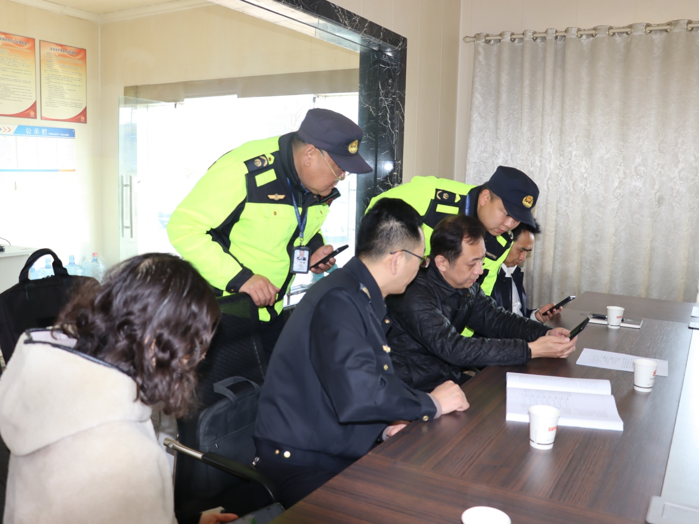 盐城市交通执法一线“把脉”安全发展