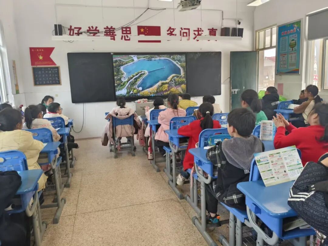 节水知识进校园  节水理念入人心——绿之缘环保志愿者开展“世界水日”宣传活动