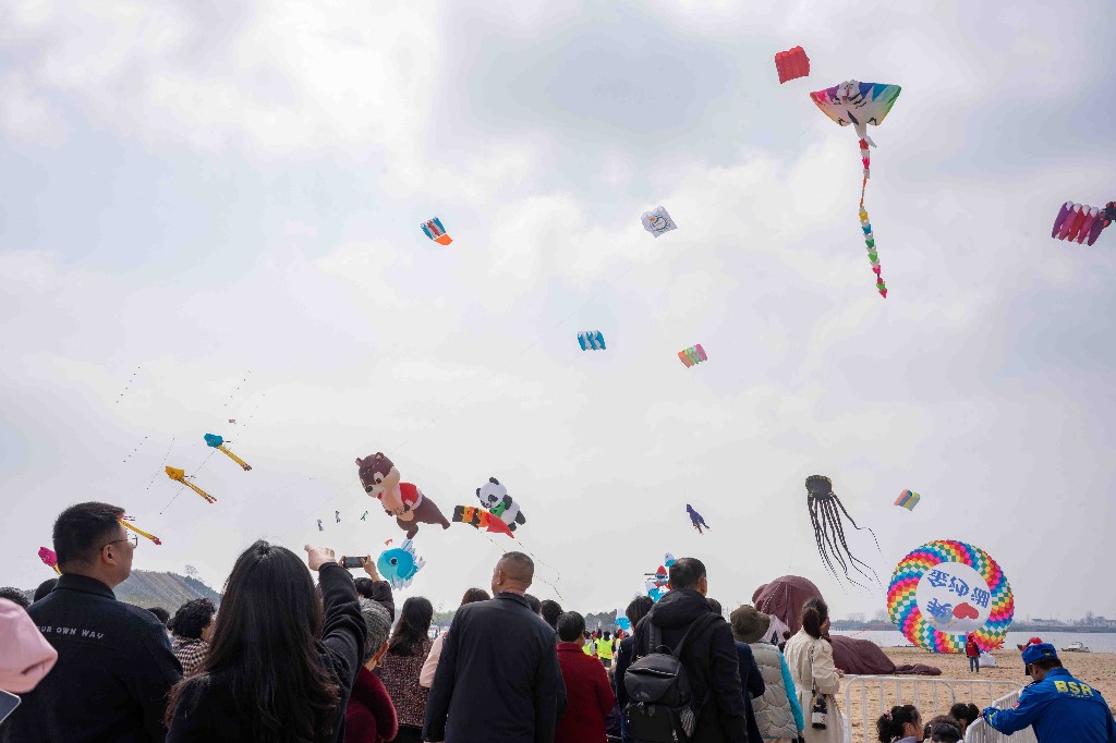 春假，一起去阜宁金沙湖放风筝