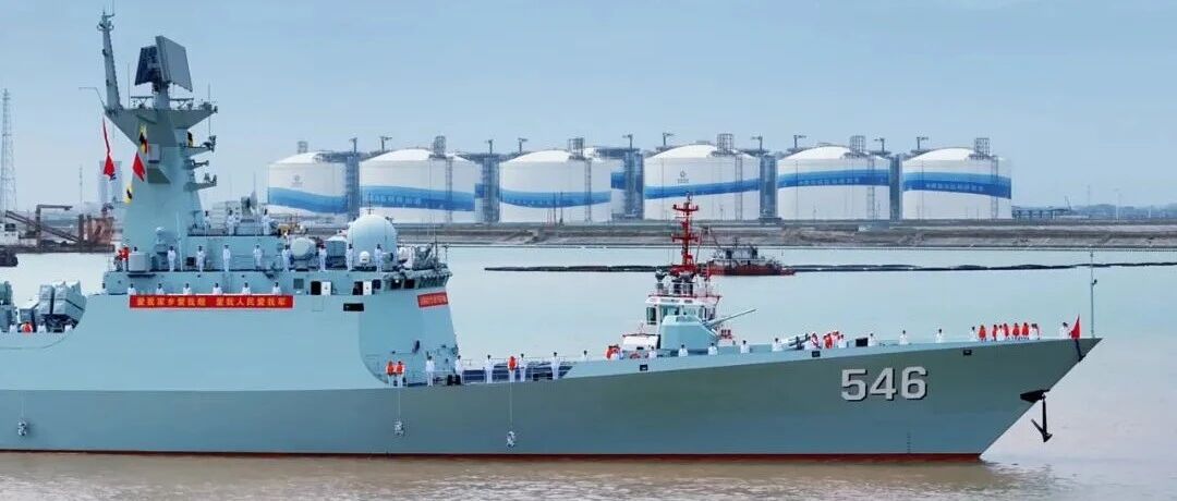 人民海军，生日快乐！