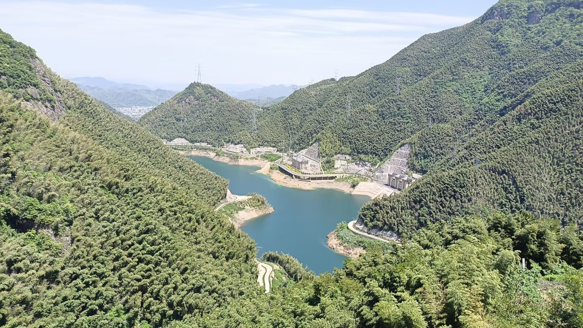 我的“山海寻梦”故事丨安吉的青绿间,藏着一家人的山海寻梦(钟章青)