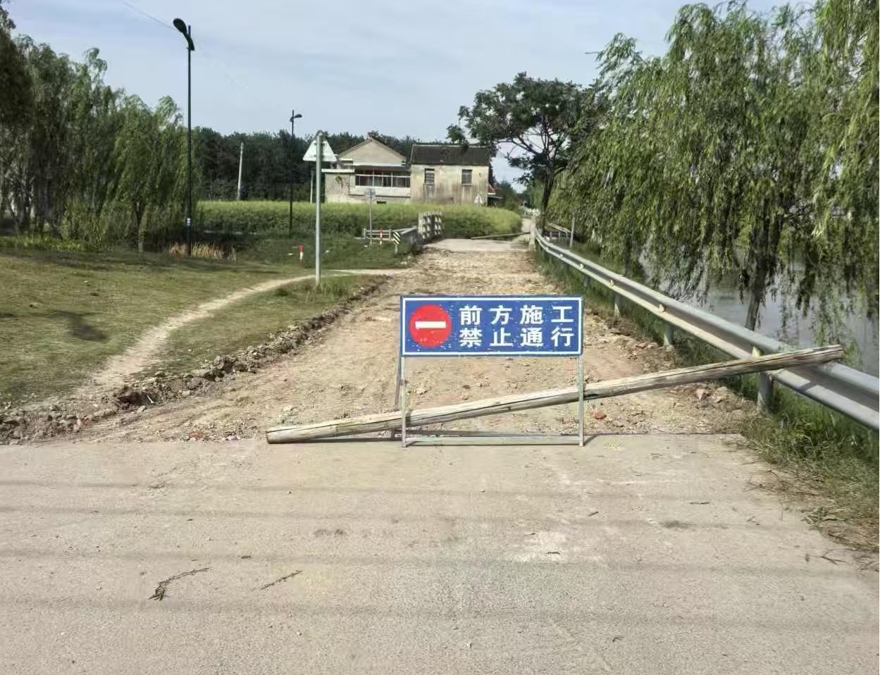 伍佑街道伍东村：“连心路”投用暖人心
