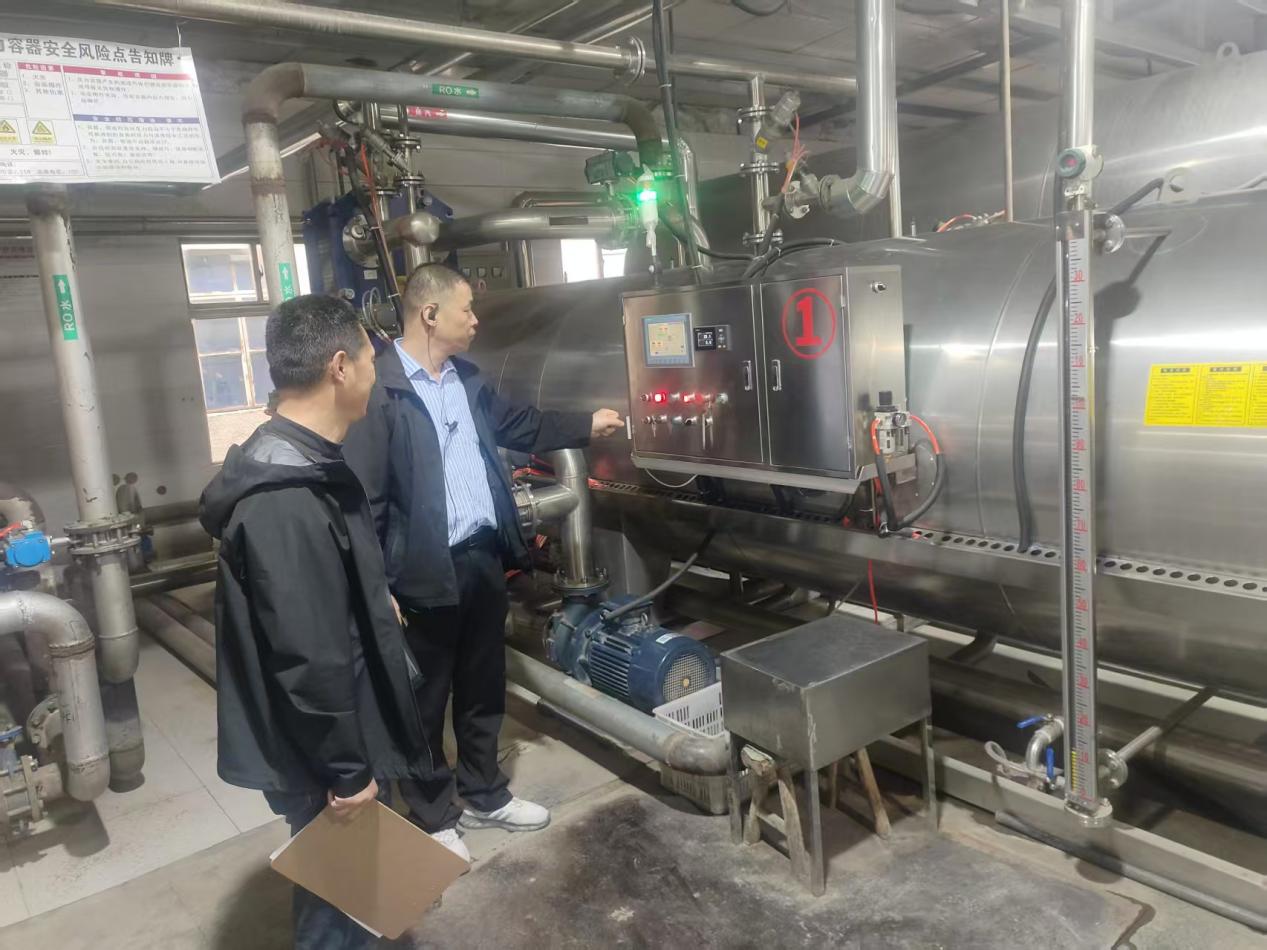 新兴镇甘露村开展企业用电安全专项检查