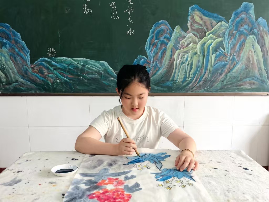 我的“山海寻梦”故事丨跨越“不会画”的山,看到“画很美”的海(杨潇)
