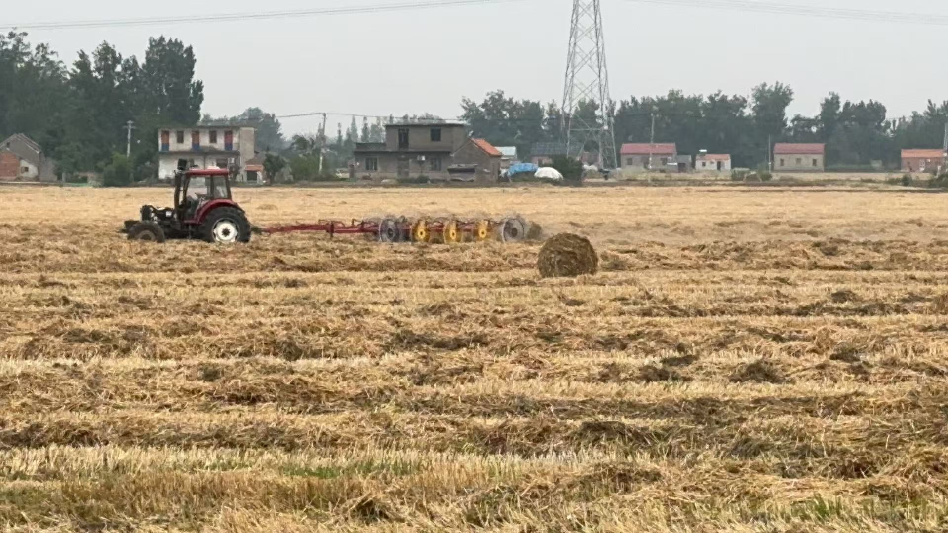 江苏阜宁:“疏堵并举”蹚出秸秆治理双赢路