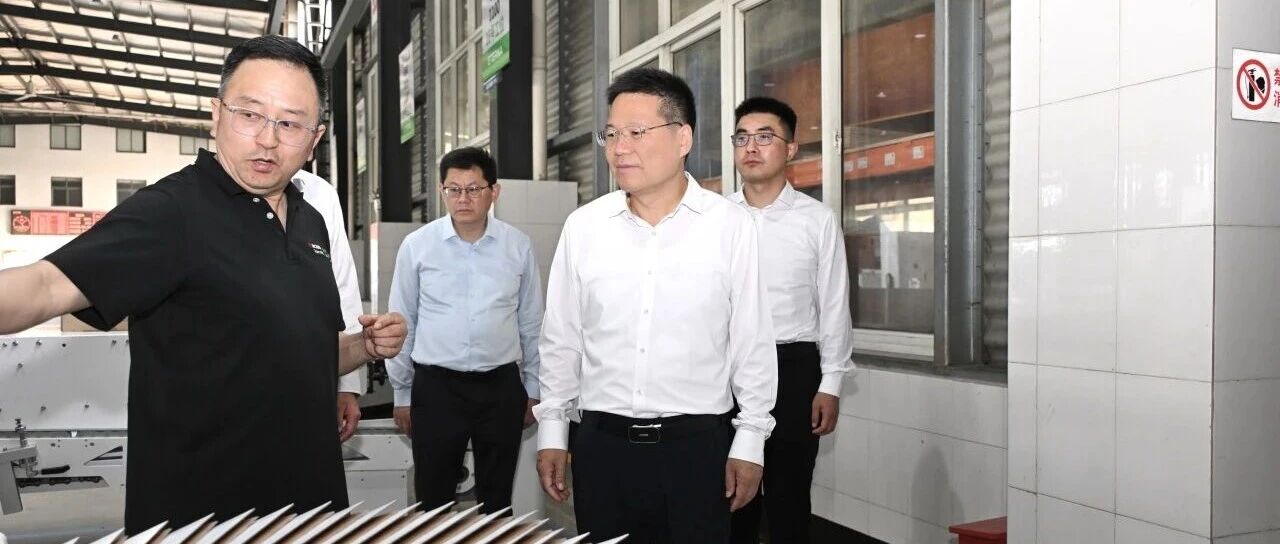 严汉平在东台调研县域特色优势产业