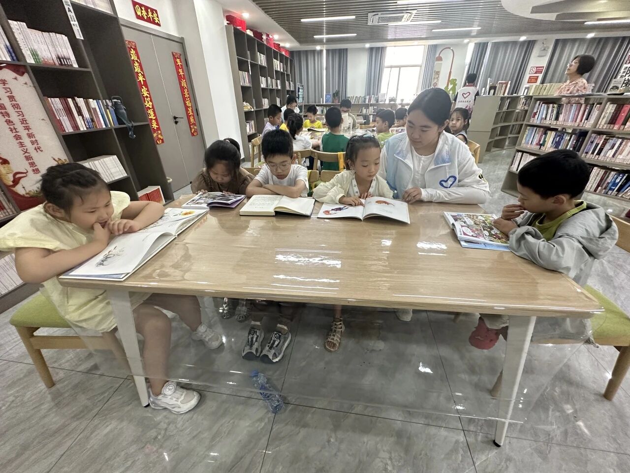 合德镇朝阳社区打造暑期书香课堂
