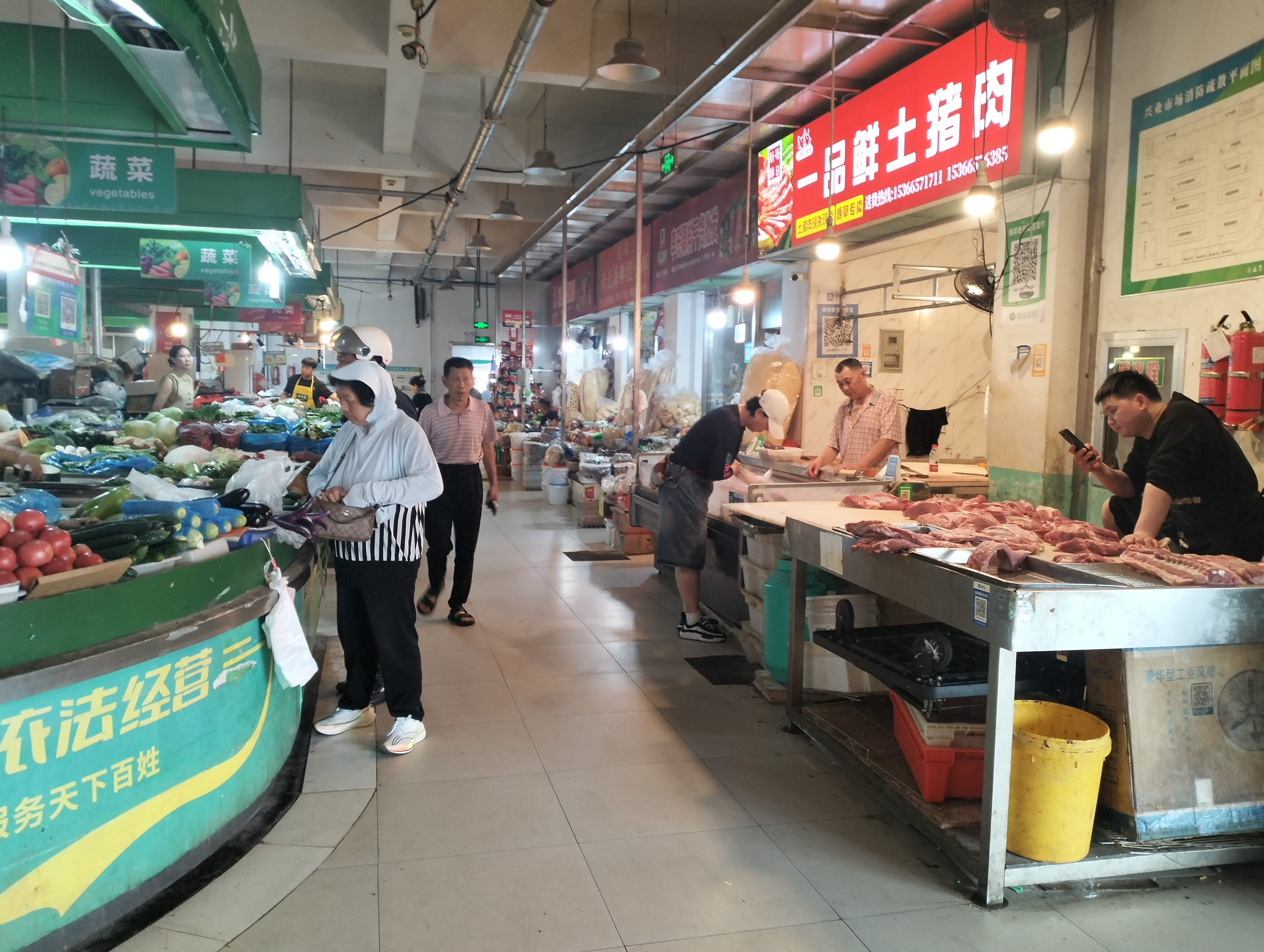 新河街道南新河社区强化菜场夏季食品安全监管
