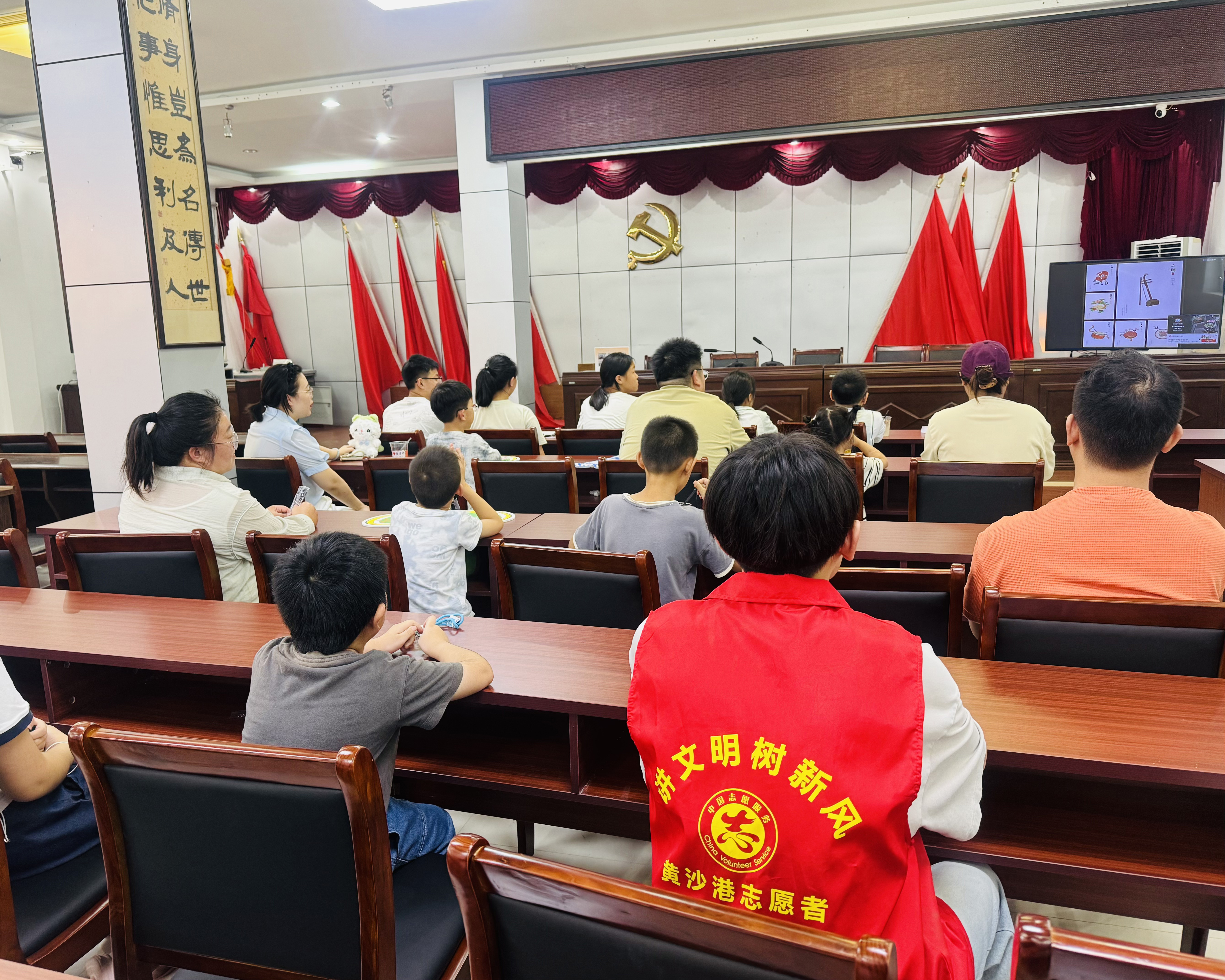 黄沙港镇：童心银发共续传统文化