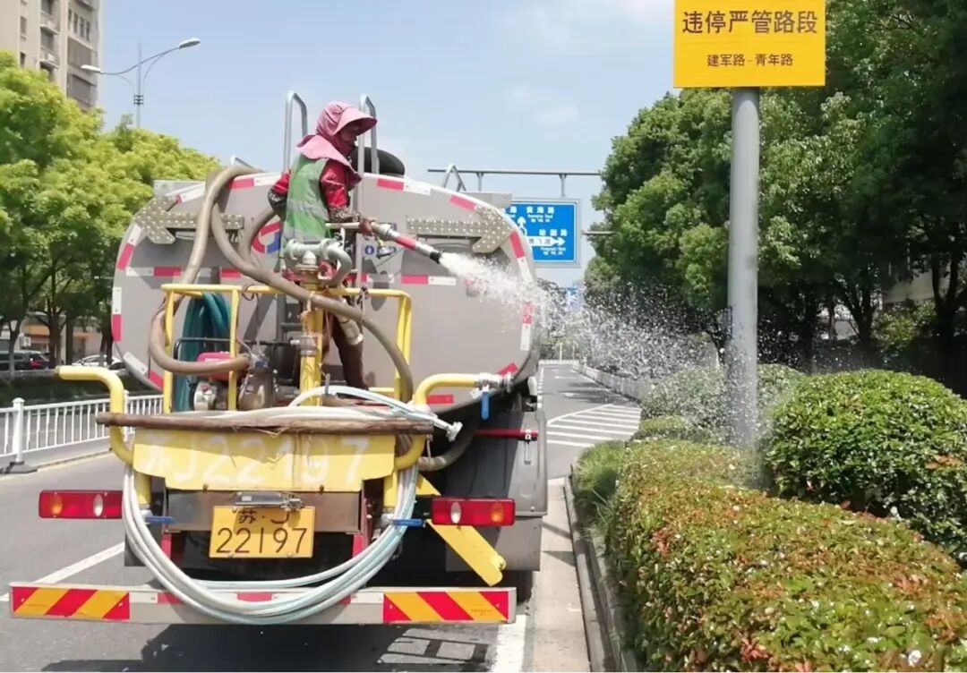 市住建局扎实做好高温天气安全保障工作