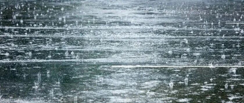 中央气象台发布预警：江苏中部等地有大暴雨(100～180毫米），江苏中南部等地有大到暴雨！