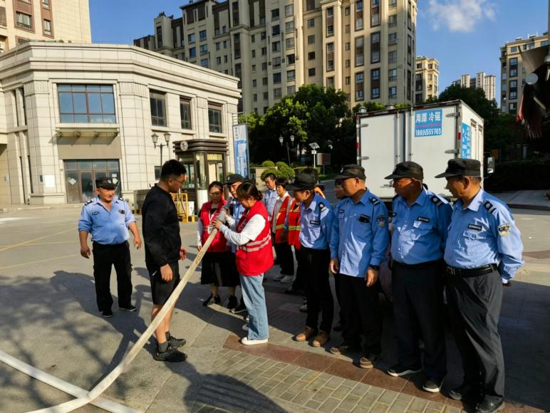 盐龙街道筑牢消防安全“防火墙”